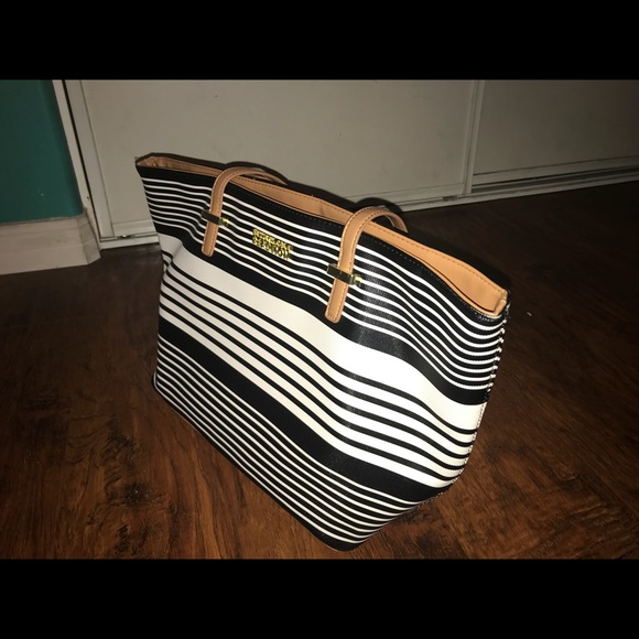 Tote - Picture 2 of 5